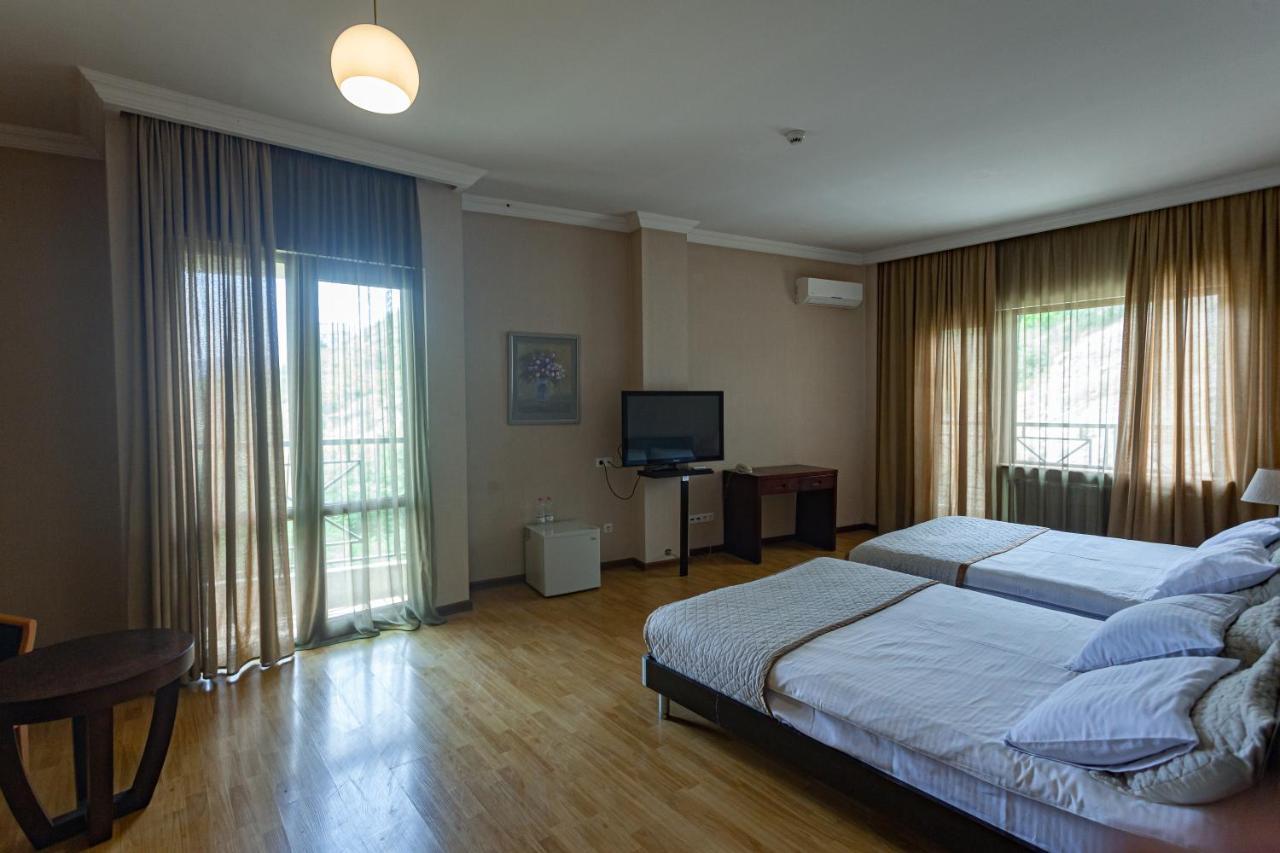 Hotel Beaumonde Garden Tbilisi Exteriör bild