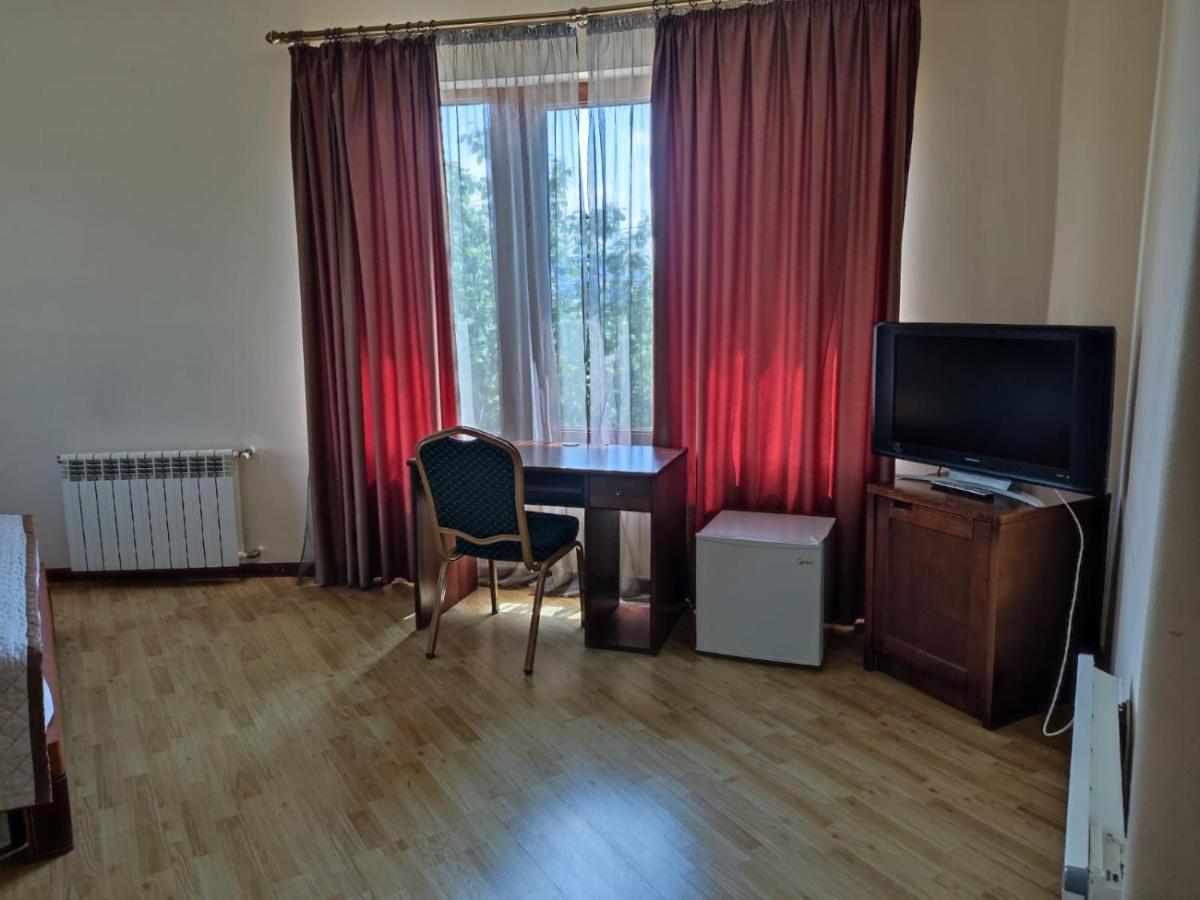 Hotel Beaumonde Garden Tbilisi Exteriör bild