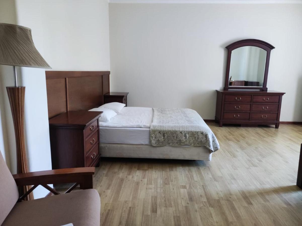 Hotel Beaumonde Garden Tbilisi Exteriör bild