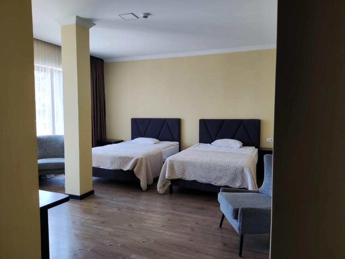 Hotel Beaumonde Garden Tbilisi Exteriör bild