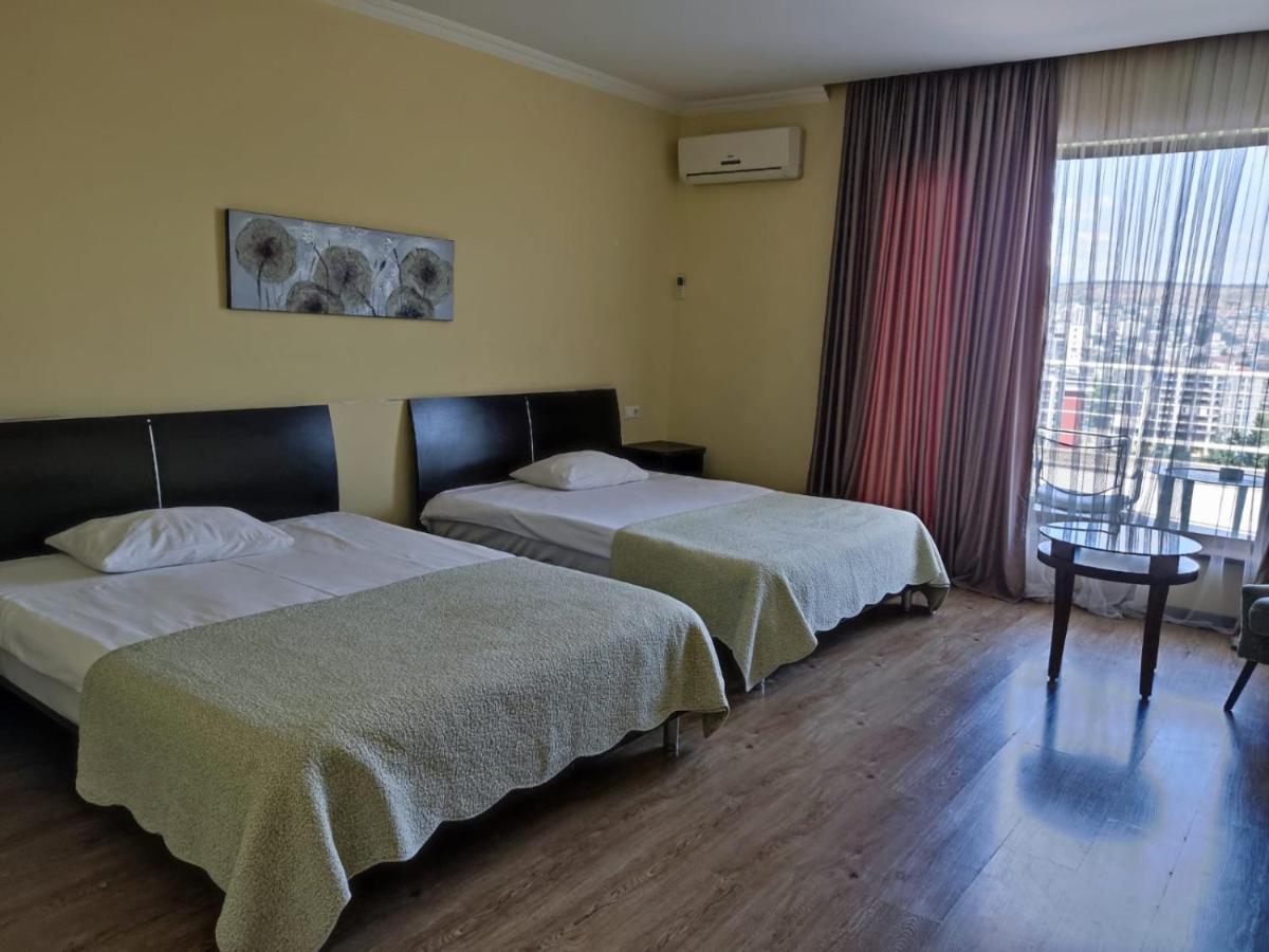 Hotel Beaumonde Garden Tbilisi Exteriör bild