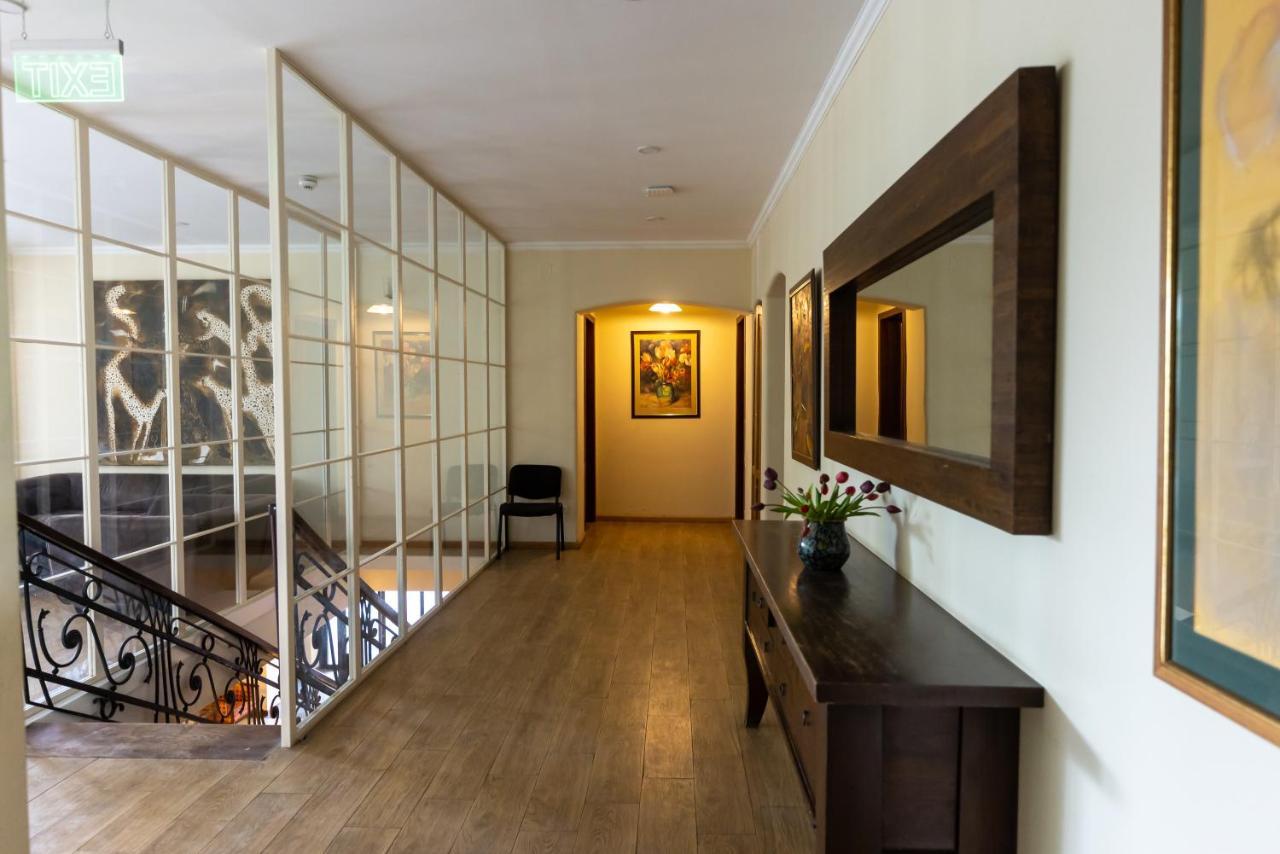 Hotel Beaumonde Garden Tbilisi Exteriör bild