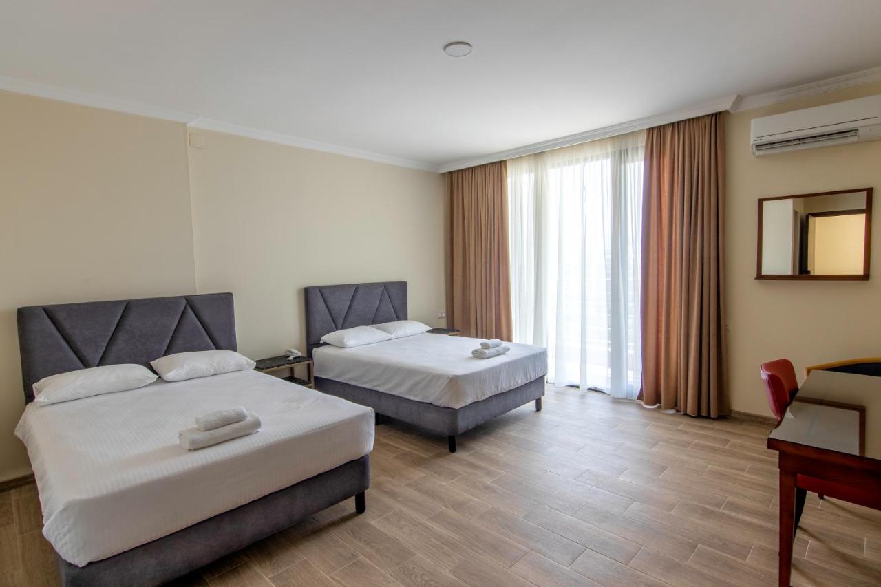 Hotel Beaumonde Garden Tbilisi Exteriör bild