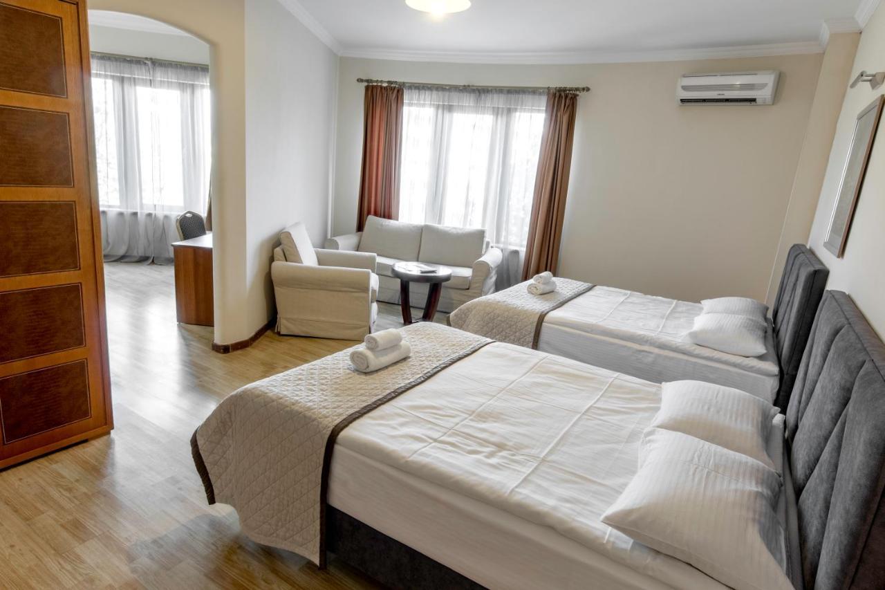 Hotel Beaumonde Garden Tbilisi Exteriör bild