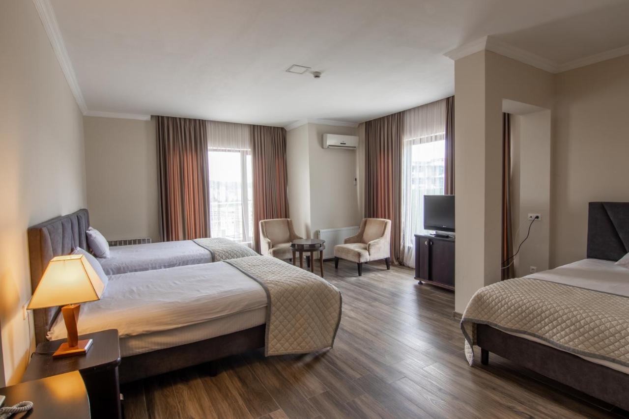Hotel Beaumonde Garden Tbilisi Exteriör bild